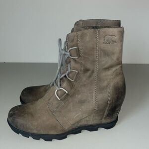 Sorel Joan Of Arctic Wedge II Boot  Size 10